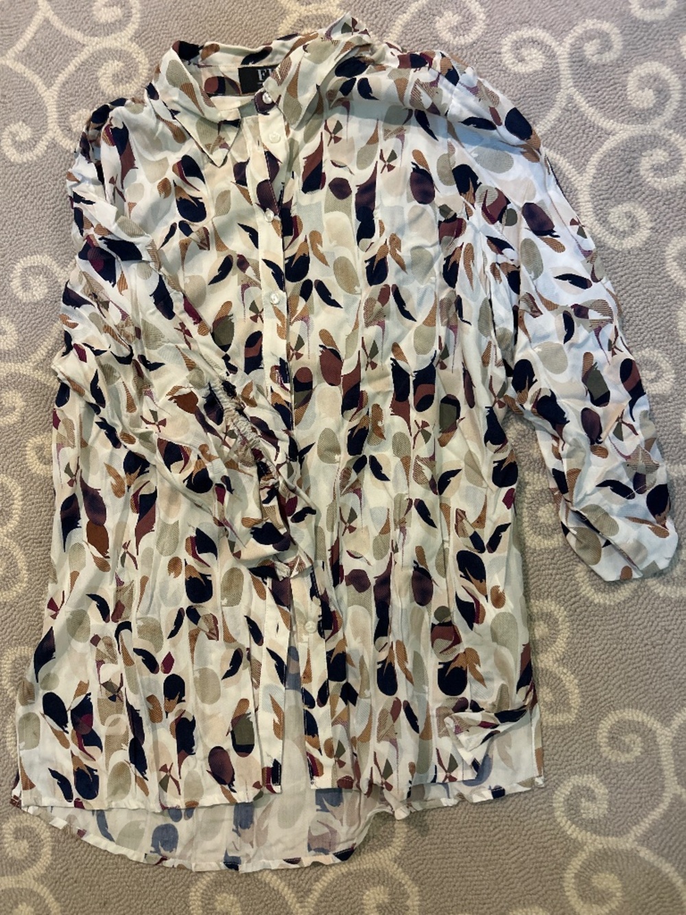 women’s blouse size 6